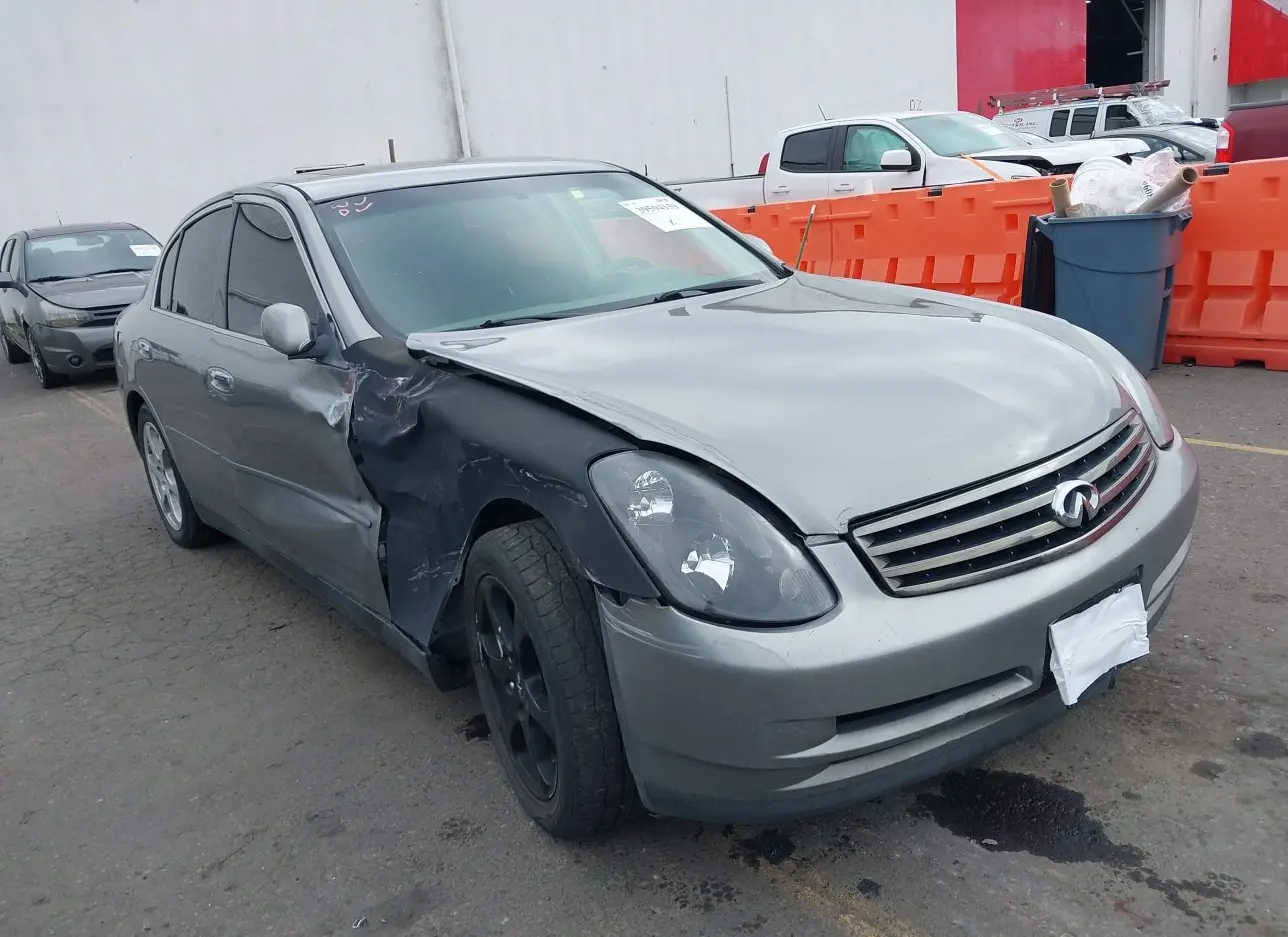 2004 INFINITI  - Image 1.