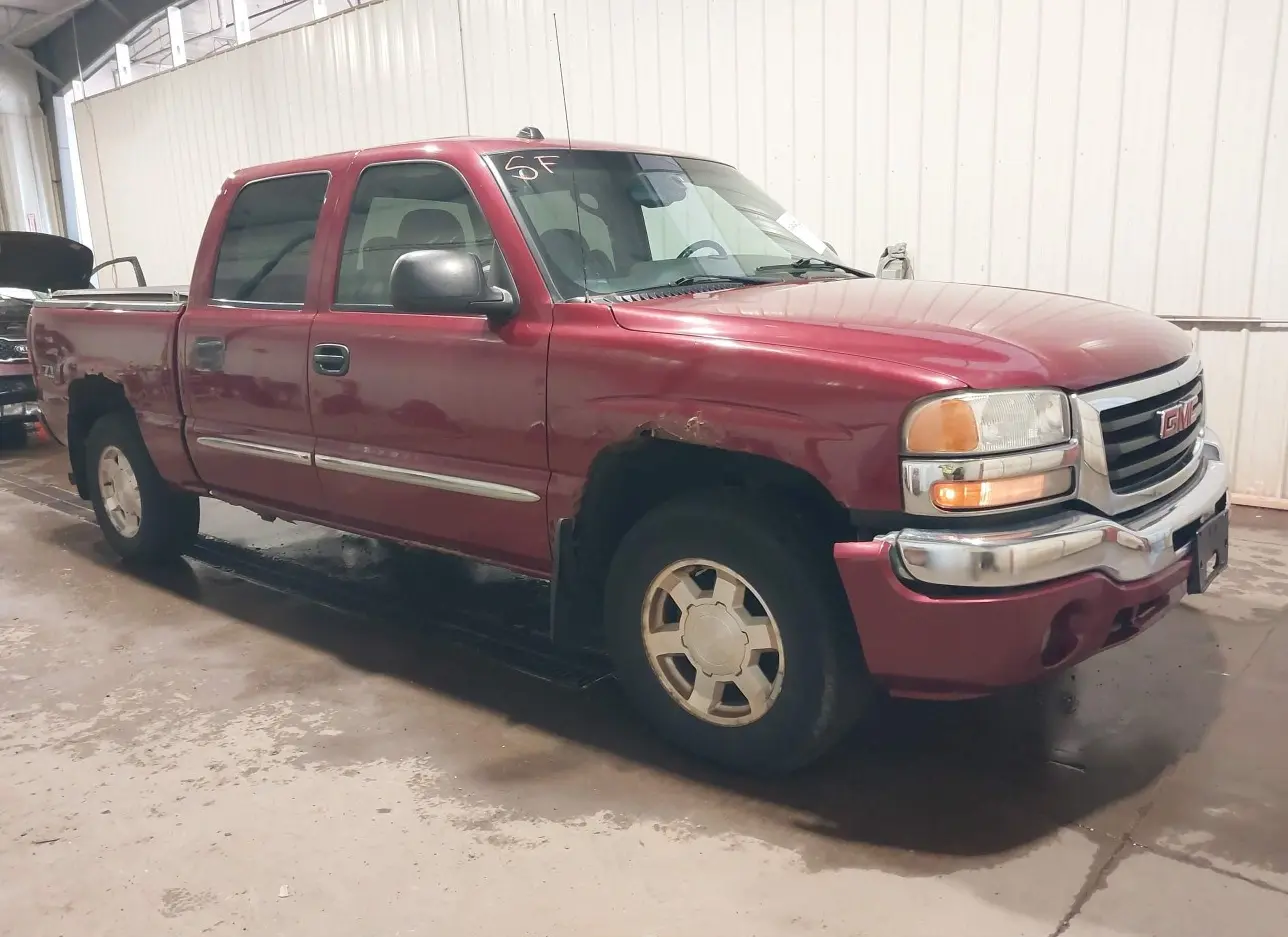 2004 GMC  - Image 1.