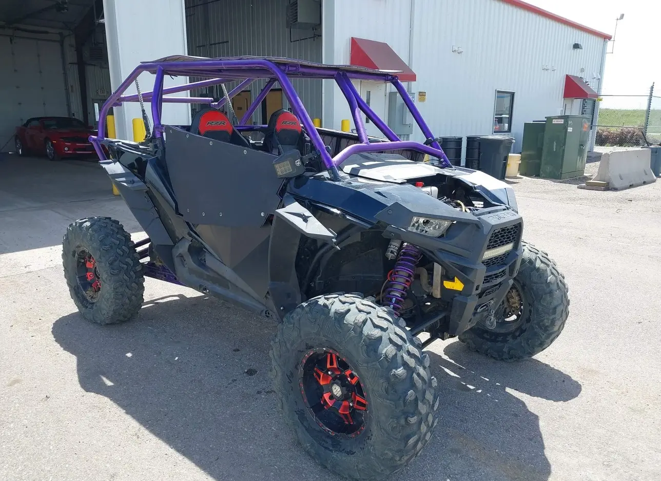 2018 POLARIS  - Image 1.