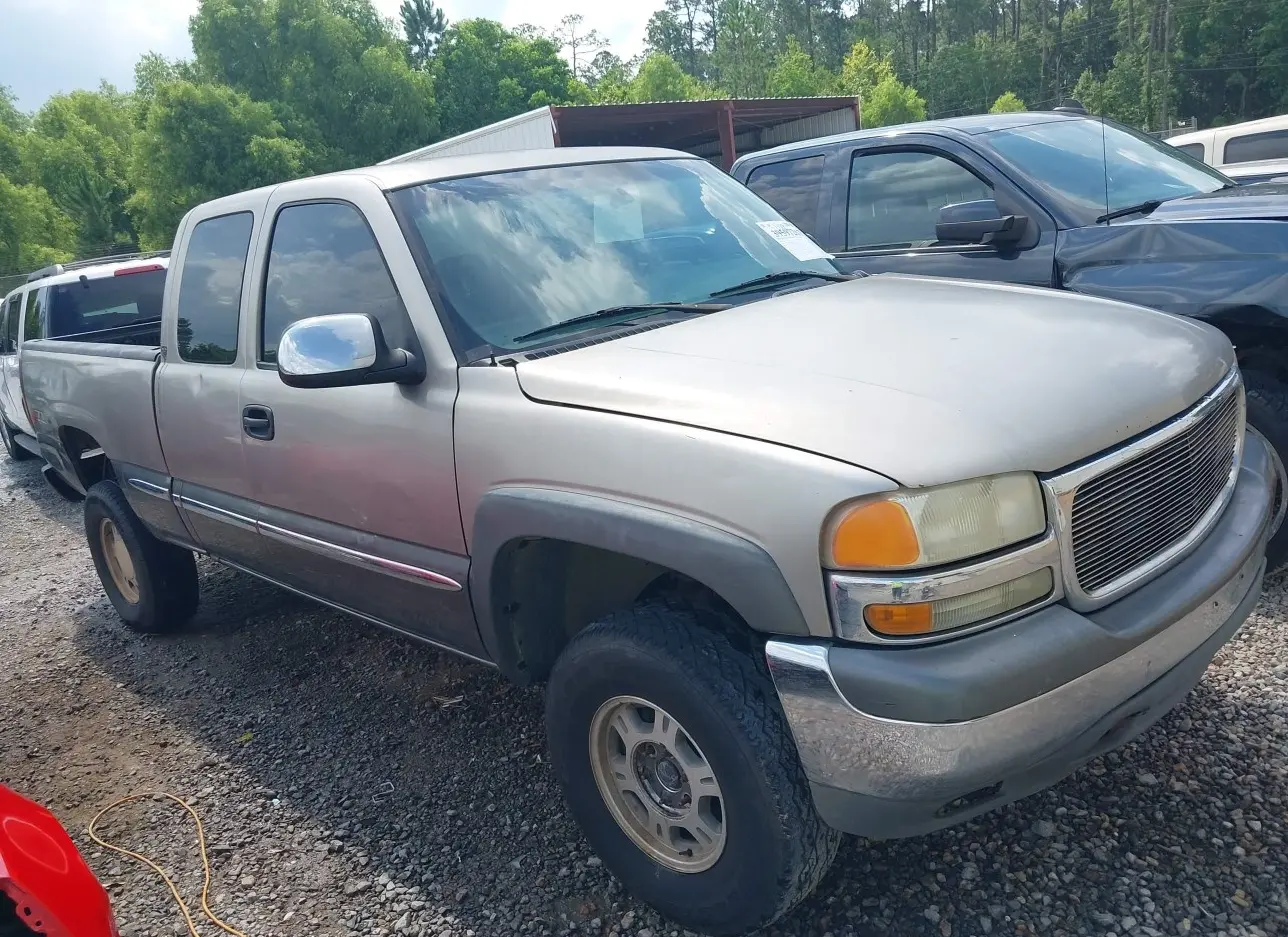 2000 GMC  - Image 1.