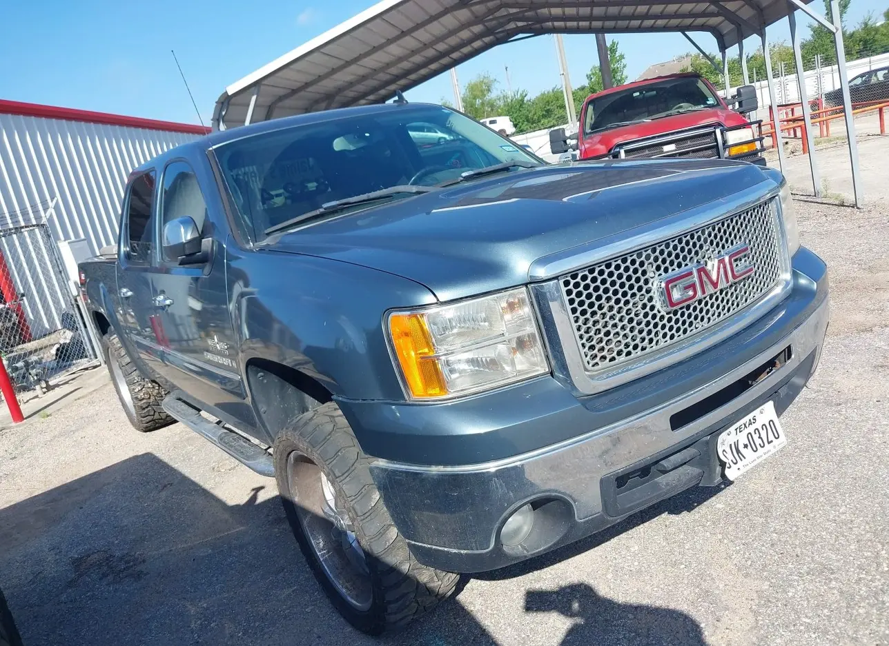 2009 GMC  - Image 1.