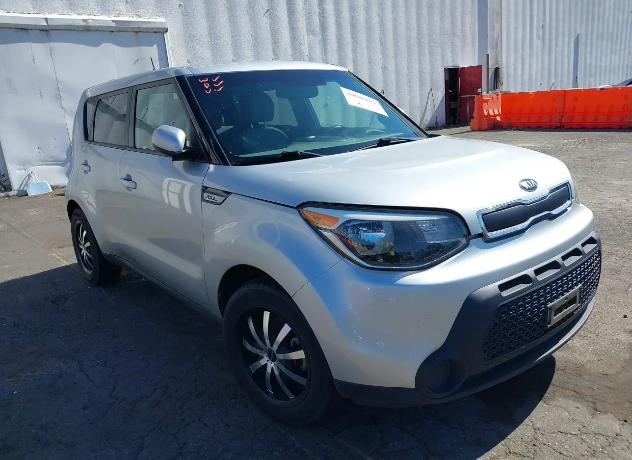 2015 KIA  - Image 1.