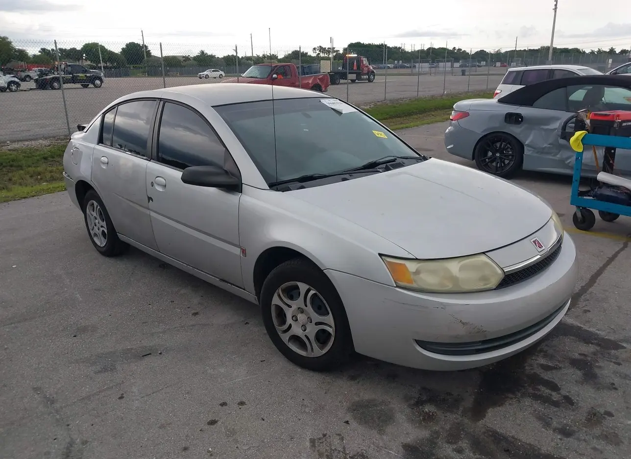 2004 SATURN  - Image 1.