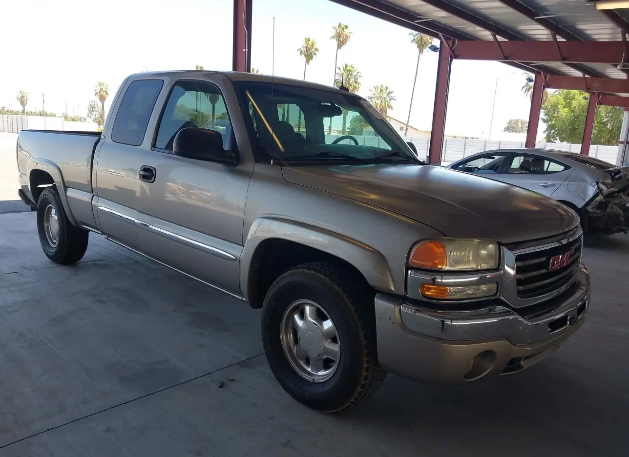 2003 GMC  - Image 1.