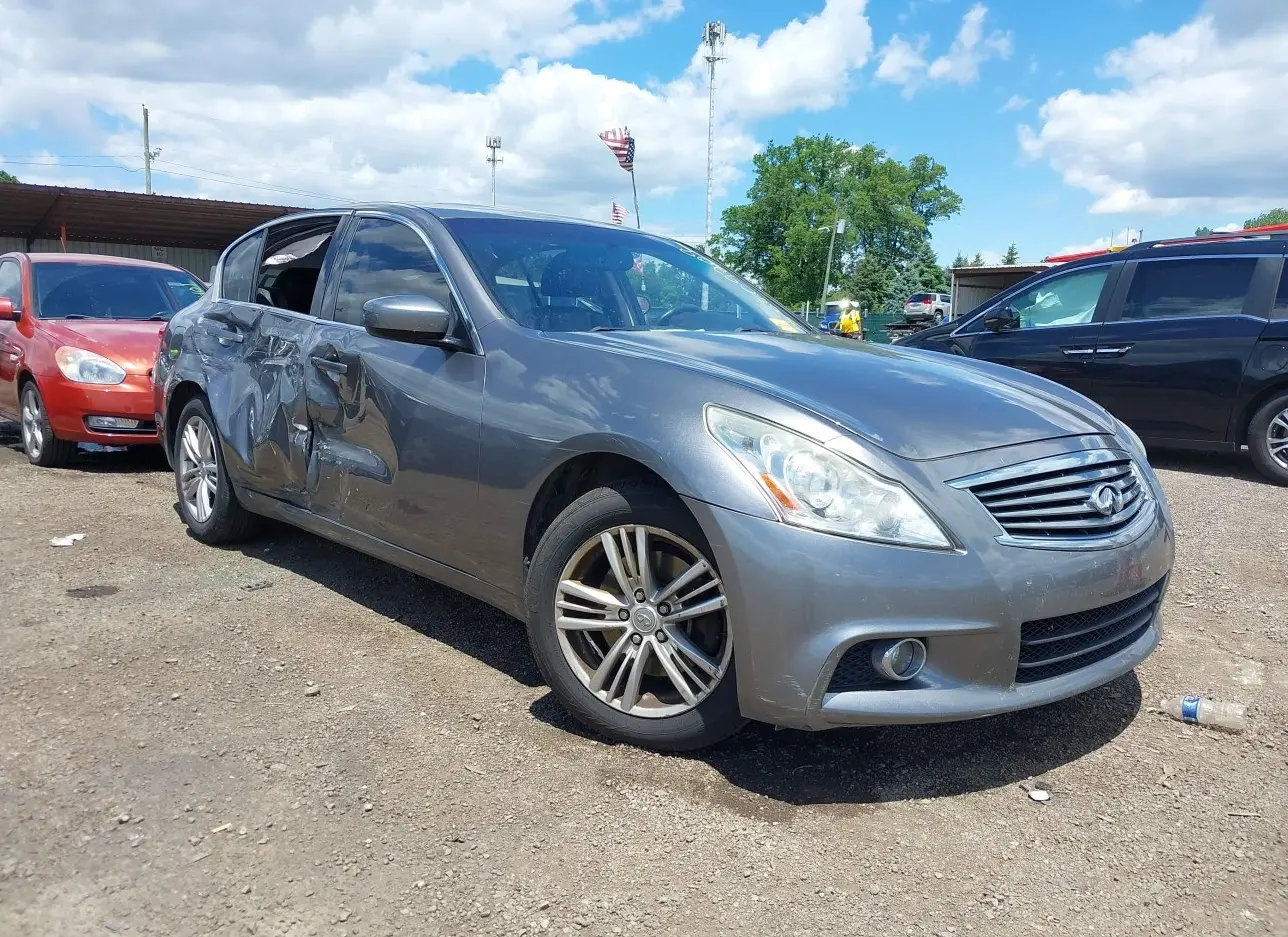 2013 INFINITI  - Image 1.