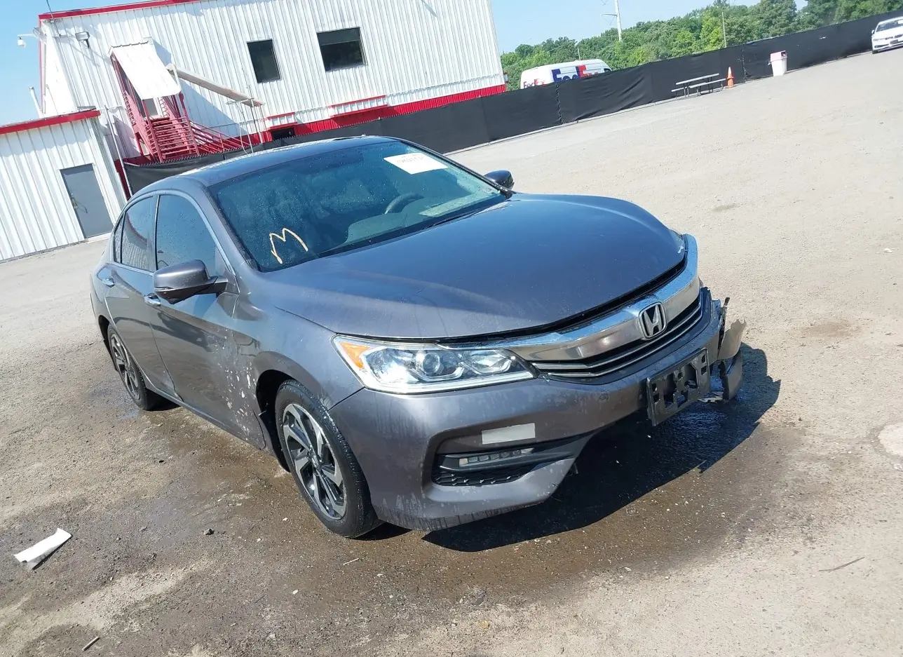 2016 HONDA  - Image 1.