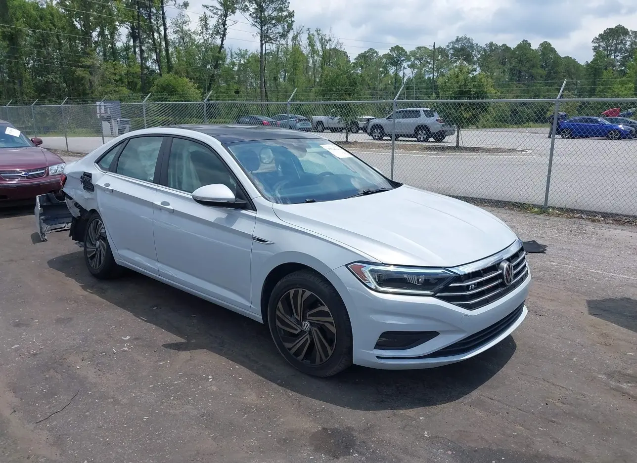 2019 VOLKSWAGEN  - Image 1.