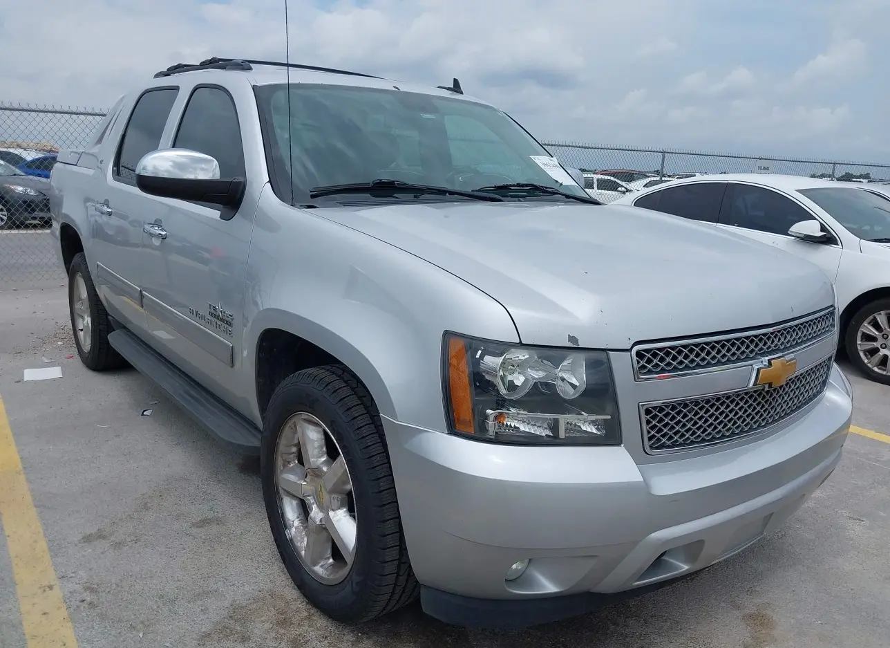 2012 CHEVROLET  - Image 1.