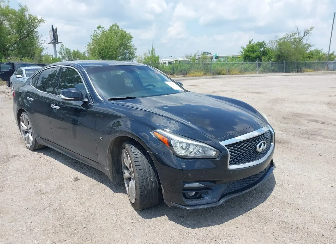 2016 INFINITI  - Image 1.