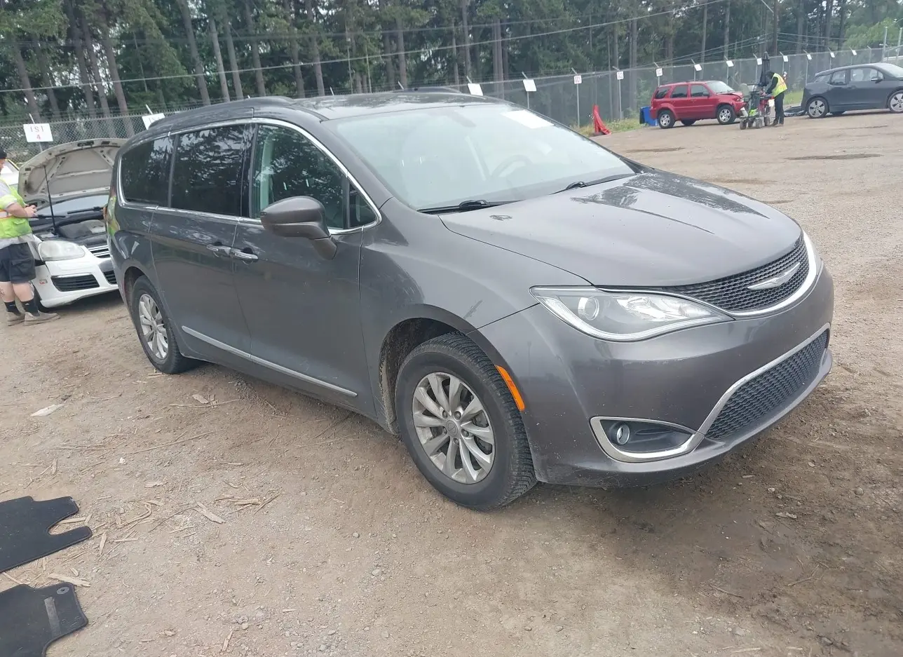 2017 CHRYSLER  - Image 1.