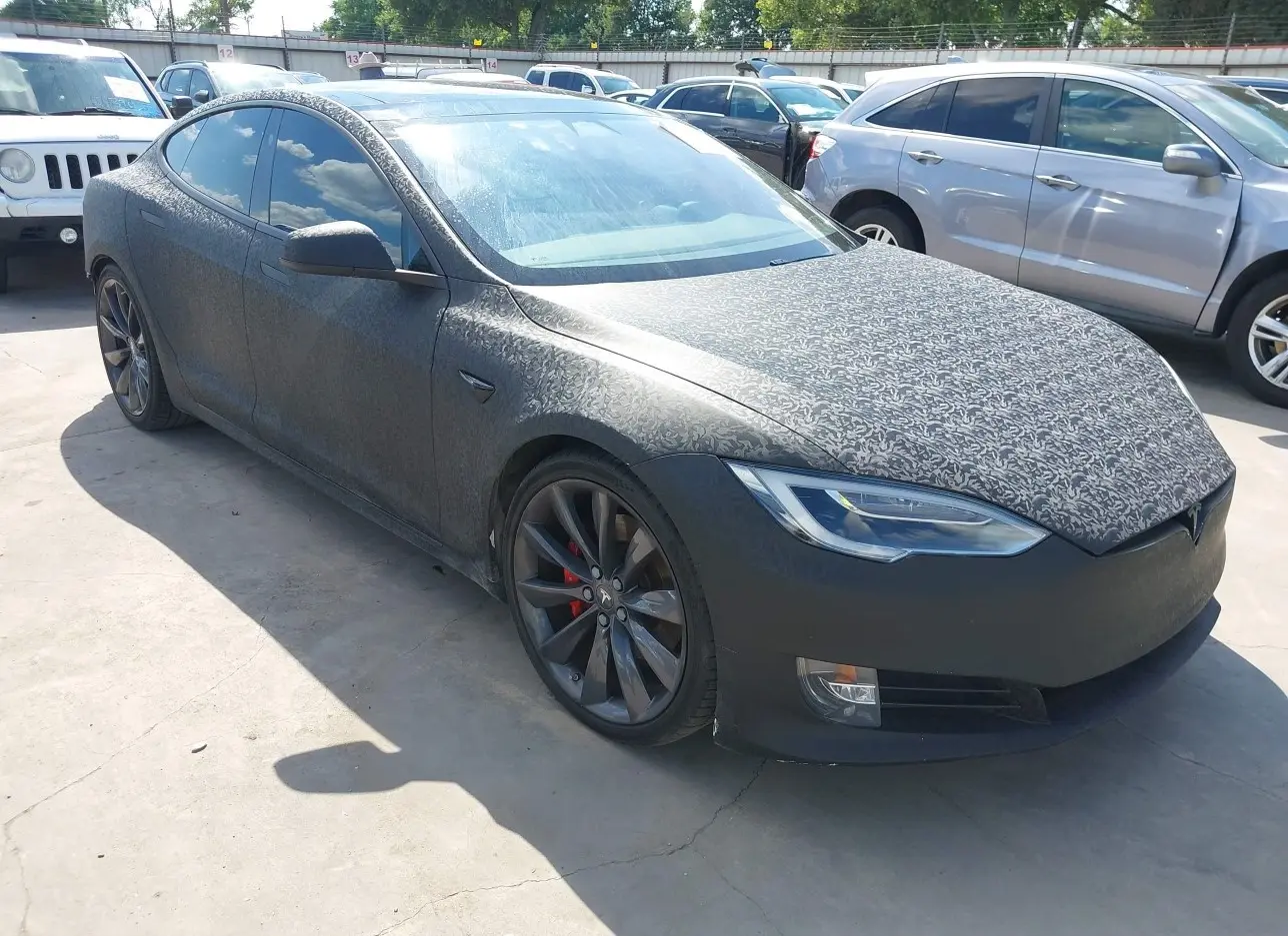 2016 TESLA  - Image 1.