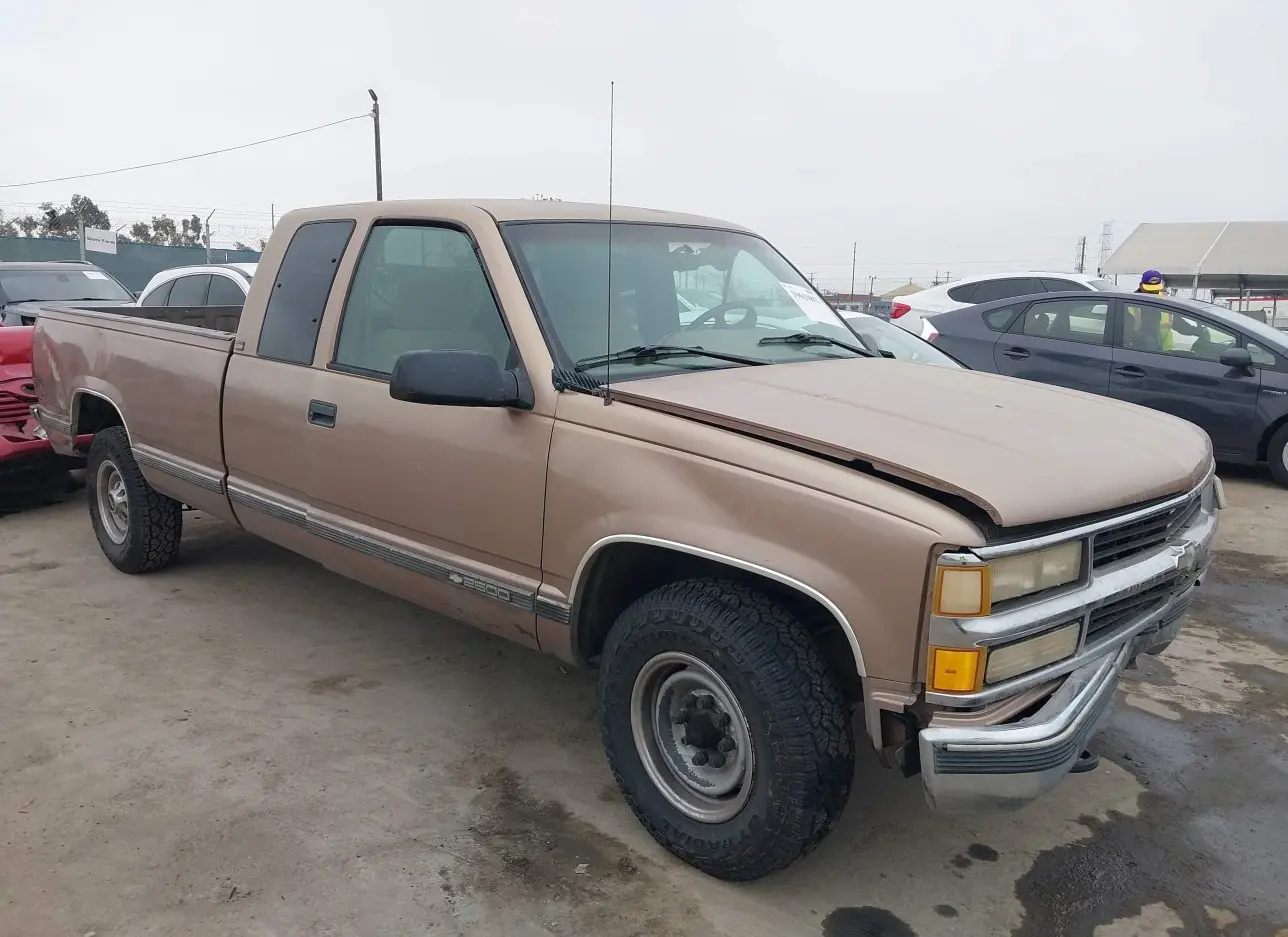 1995 CHEVROLET  - Image 1.