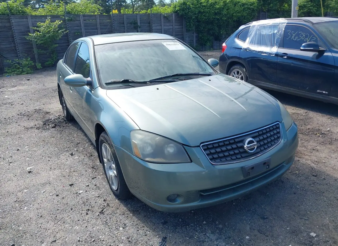 2005 NISSAN  - Image 1.