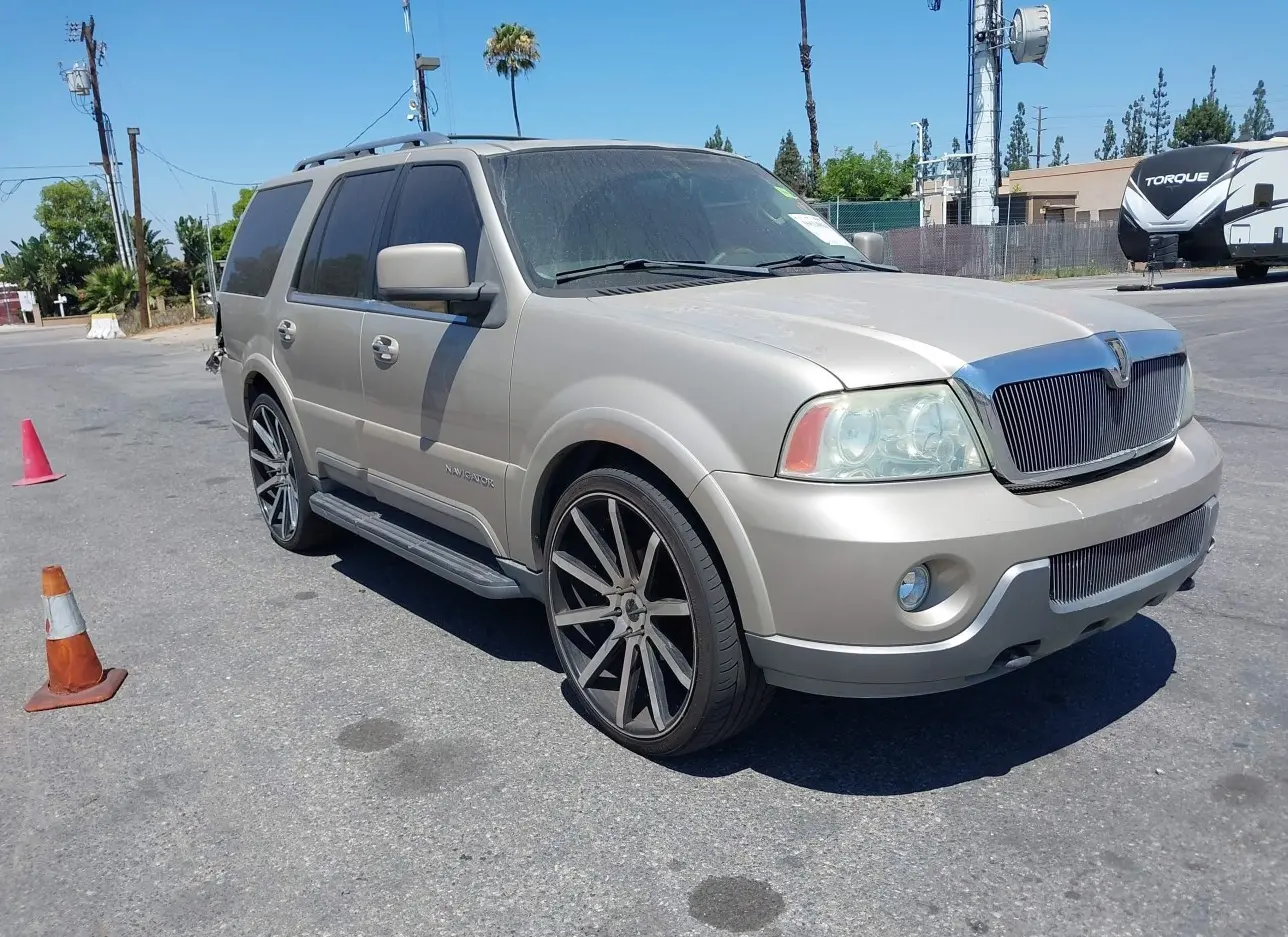 2004 LINCOLN  - Image 1.