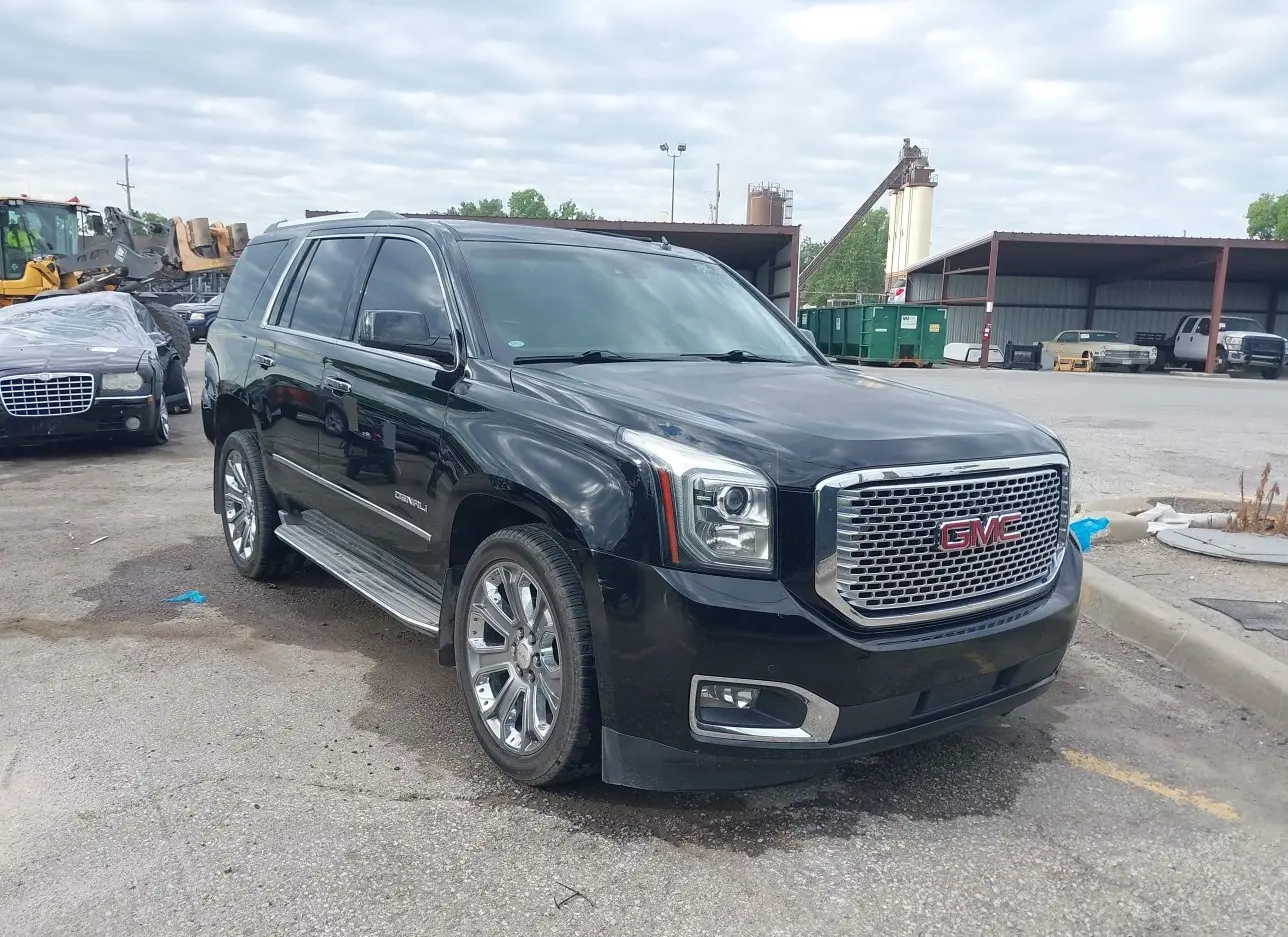 2015 GMC  - Image 1.