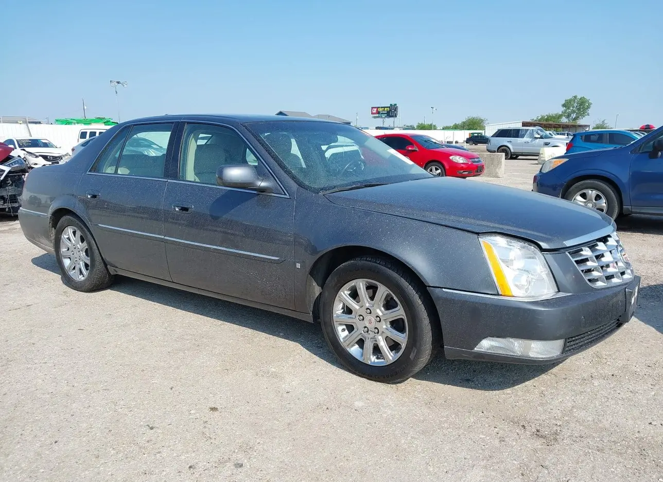 2009 CADILLAC  - Image 1.