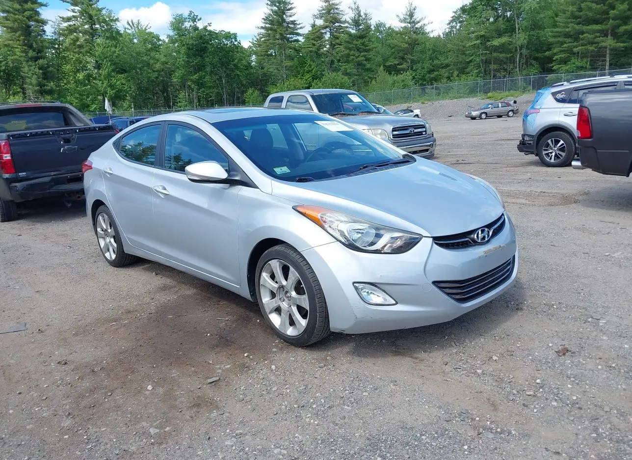 2011 HYUNDAI  - Image 1.