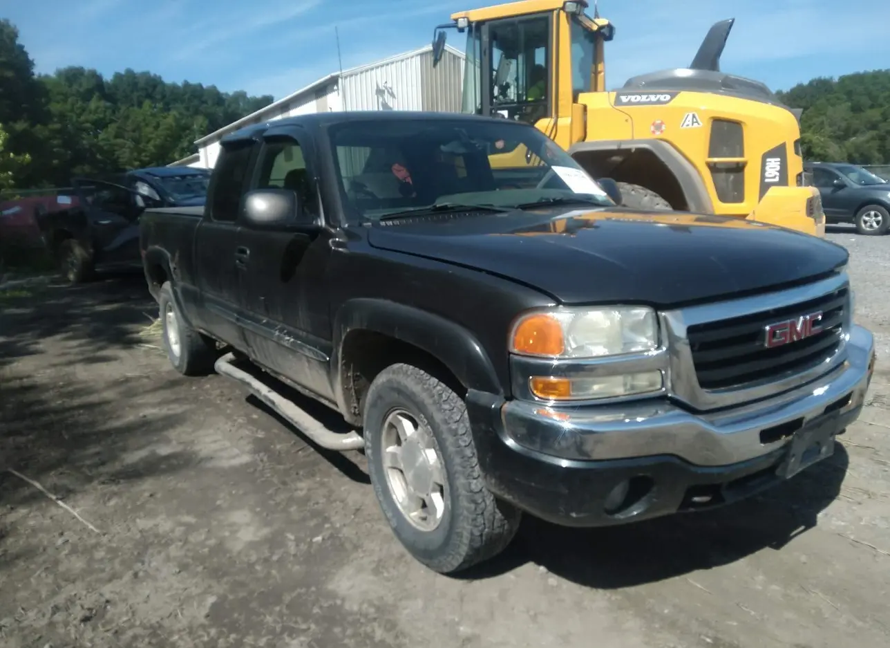 2004 GMC  - Image 1.