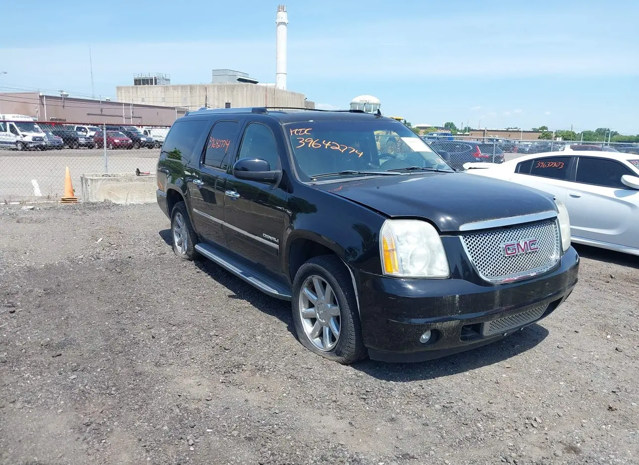 2010 GMC  - Image 1.