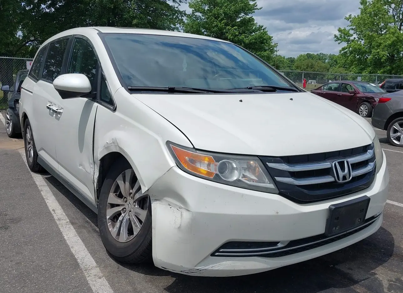 2015 HONDA  - Image 1.