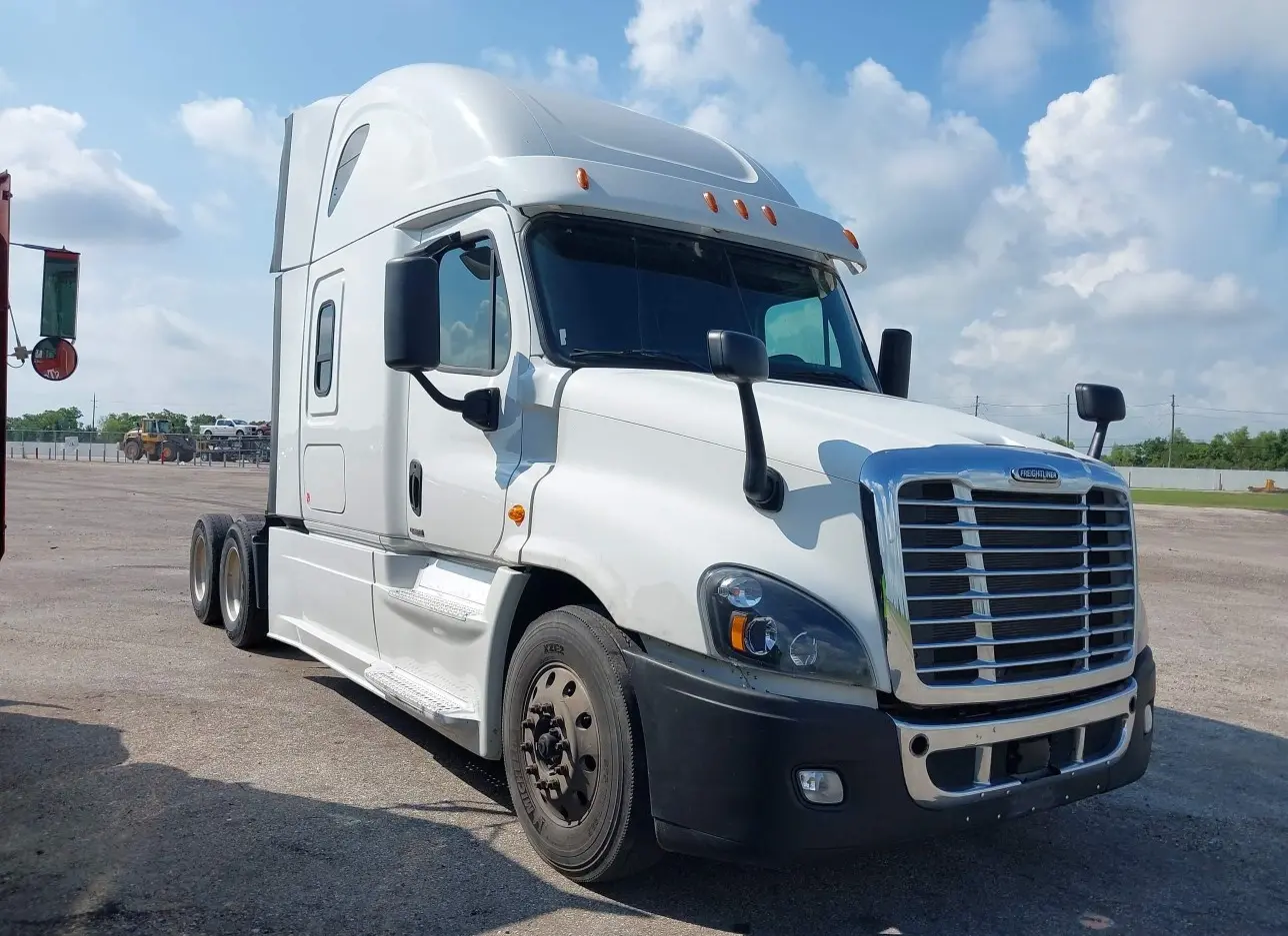 2016 FREIGHTLINER  - Image 1.