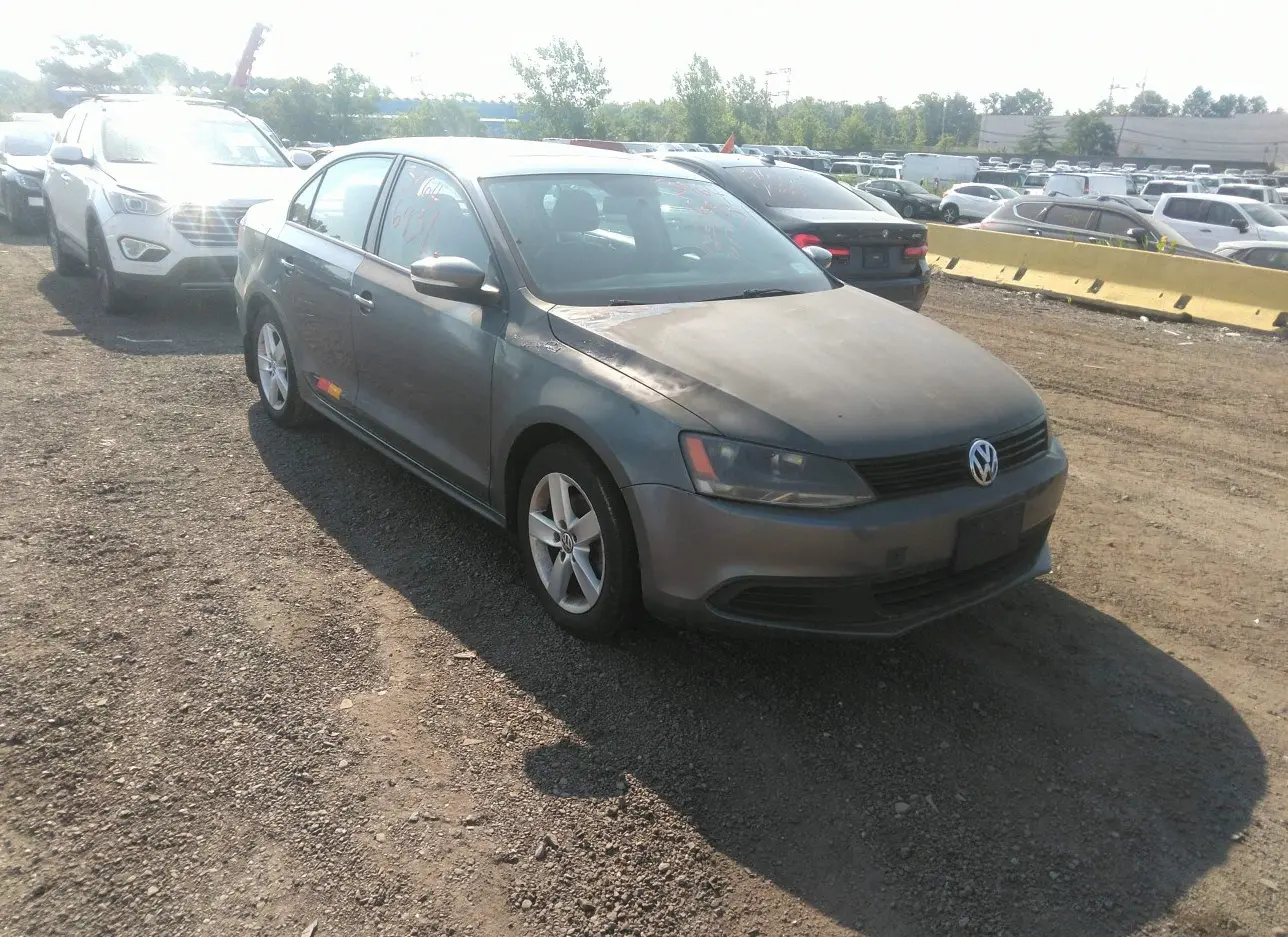 2012 VOLKSWAGEN  - Image 1.