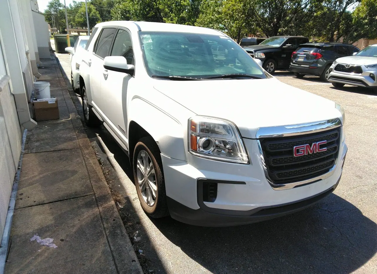 2017 GMC  - Image 1.