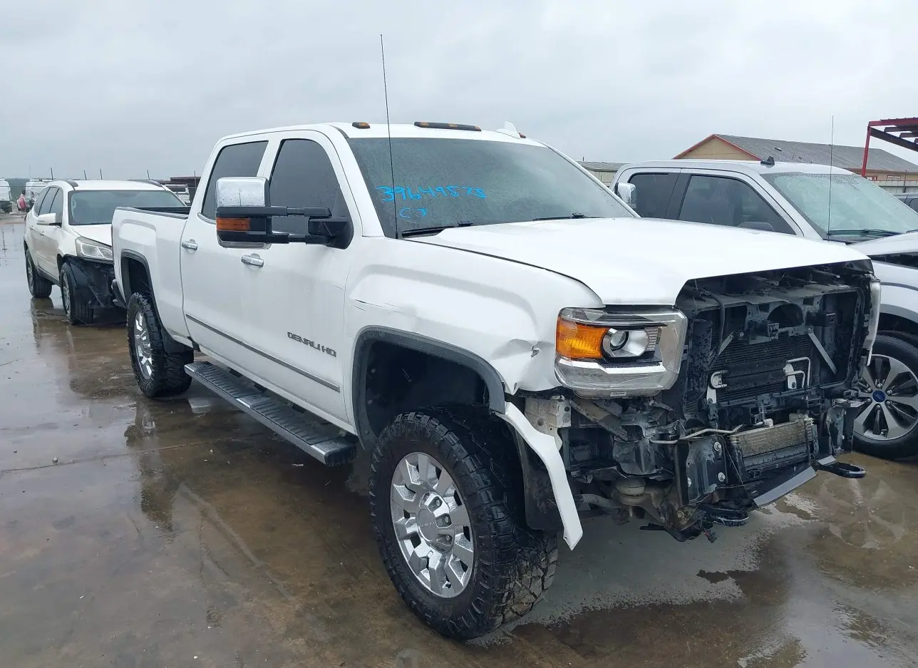 2016 GMC  - Image 1.