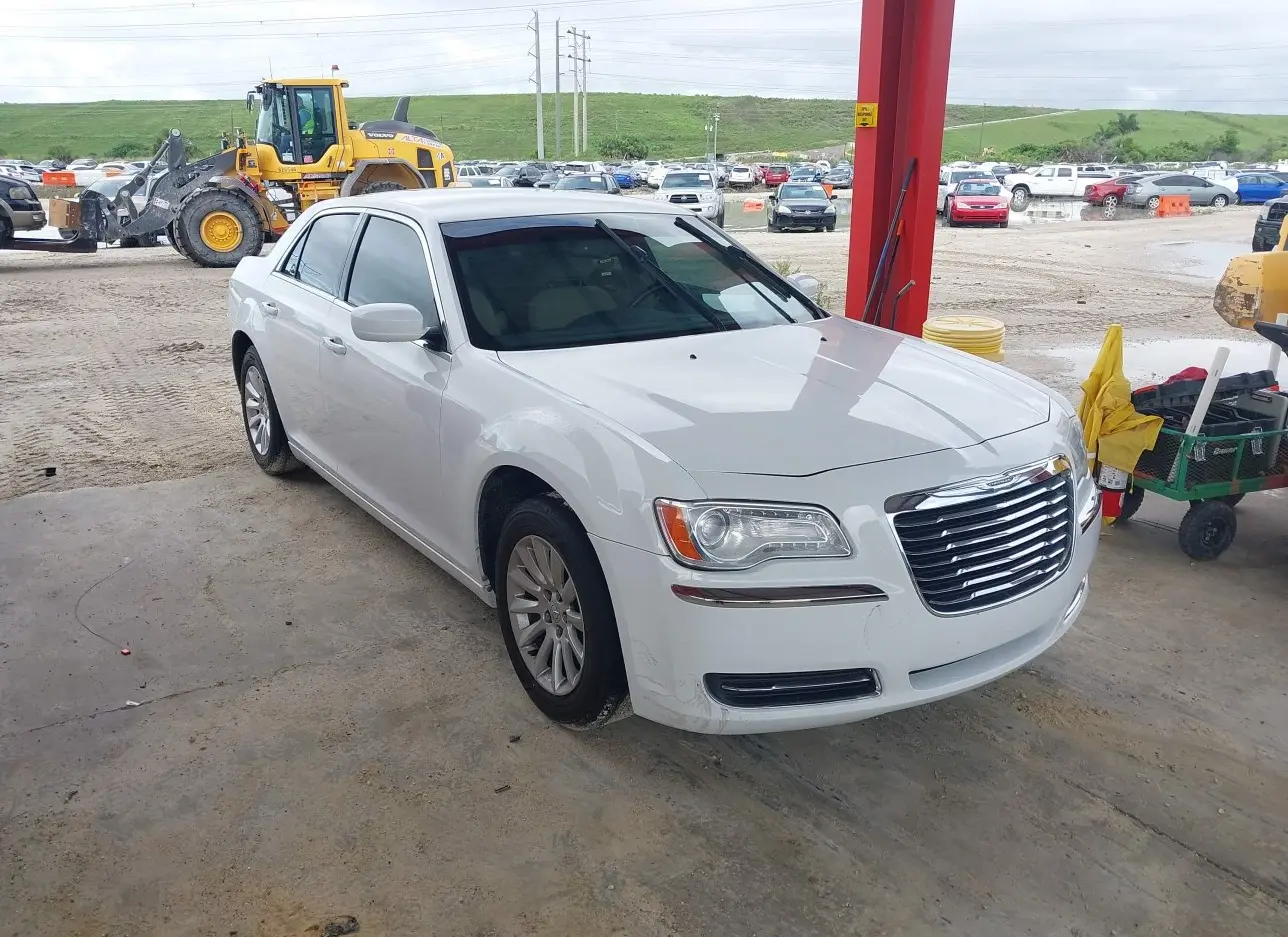 2011 CHRYSLER  - Image 1.