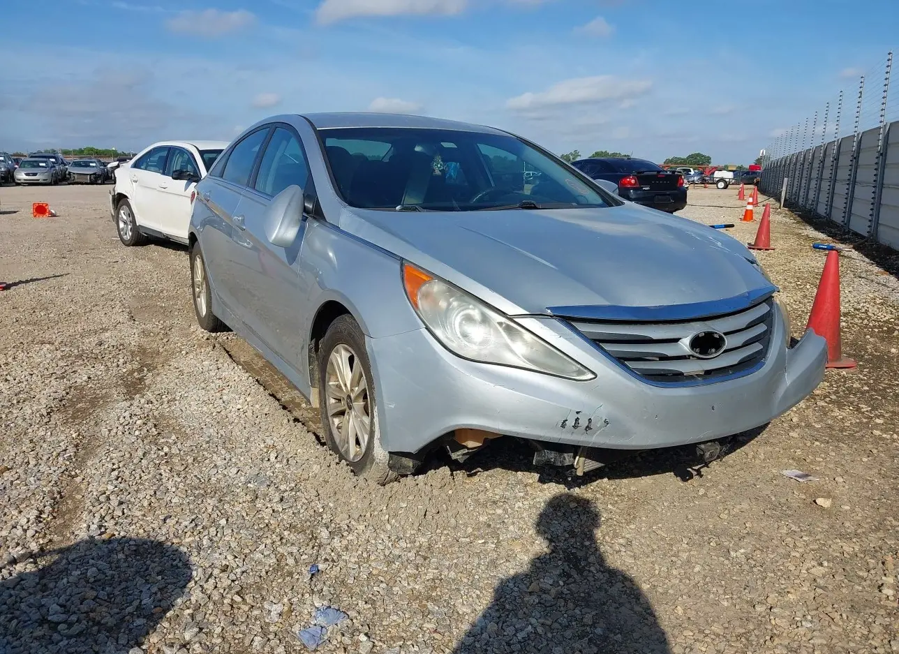 2014 HYUNDAI  - Image 1.