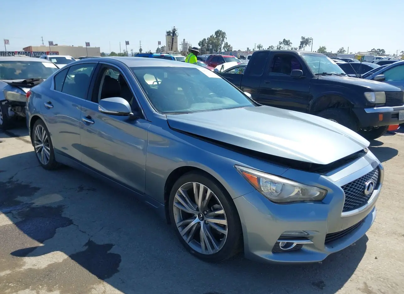 2016 INFINITI  - Image 1.