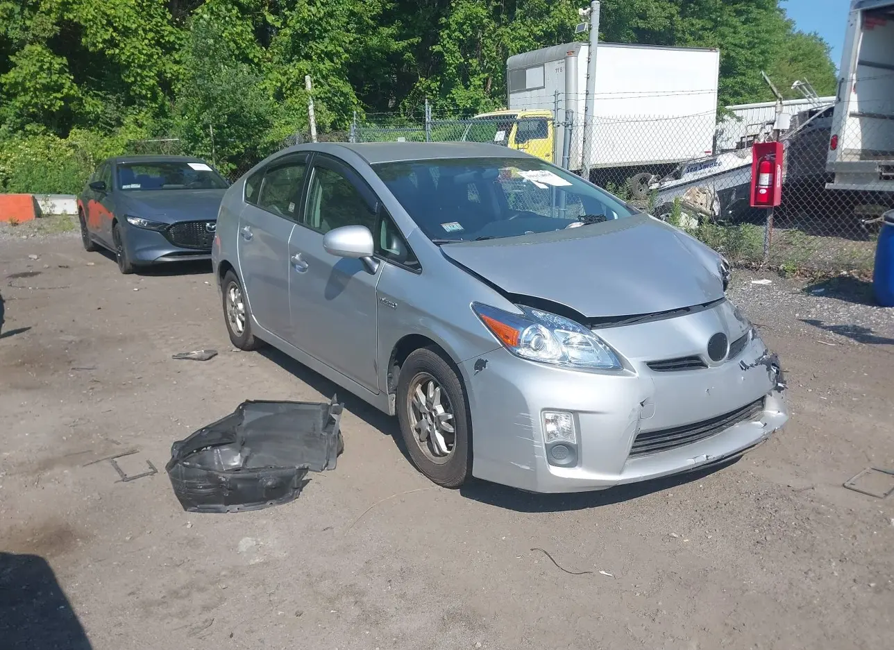 2010 TOYOTA  - Image 1.