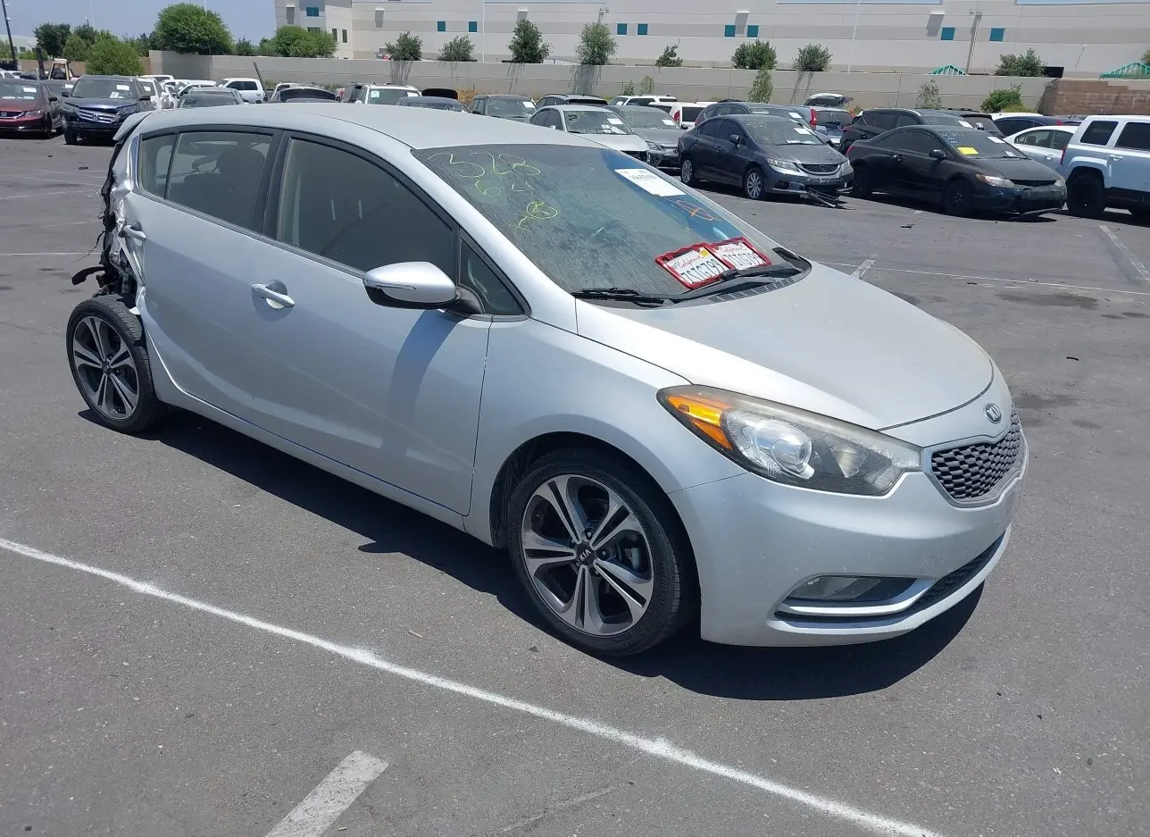 2016 KIA  - Image 1.