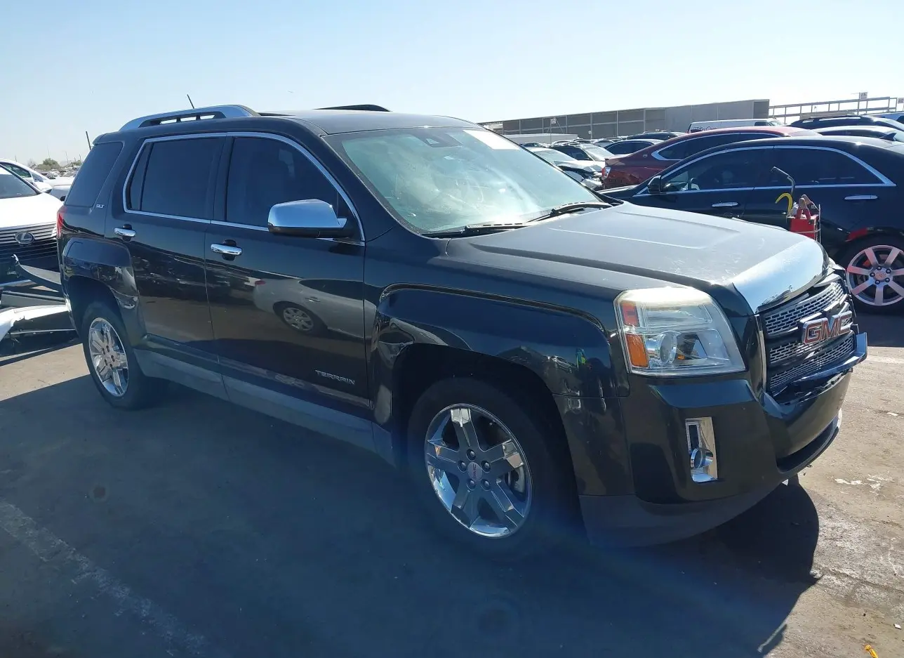 2013 GMC  - Image 1.