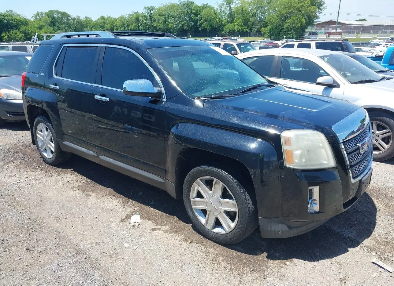 2010 GMC  - Image 1.