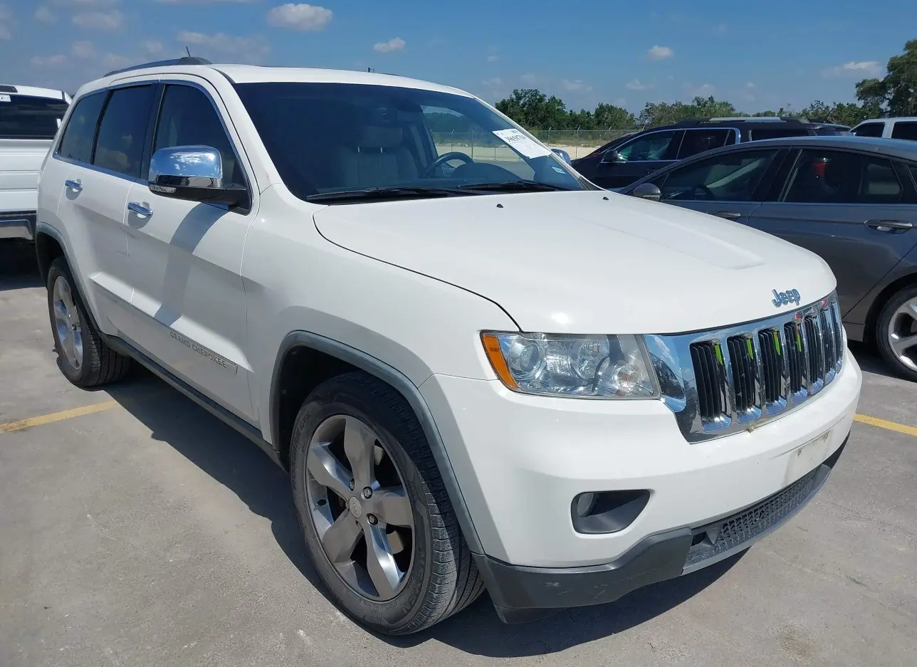 2011 JEEP  - Image 1.