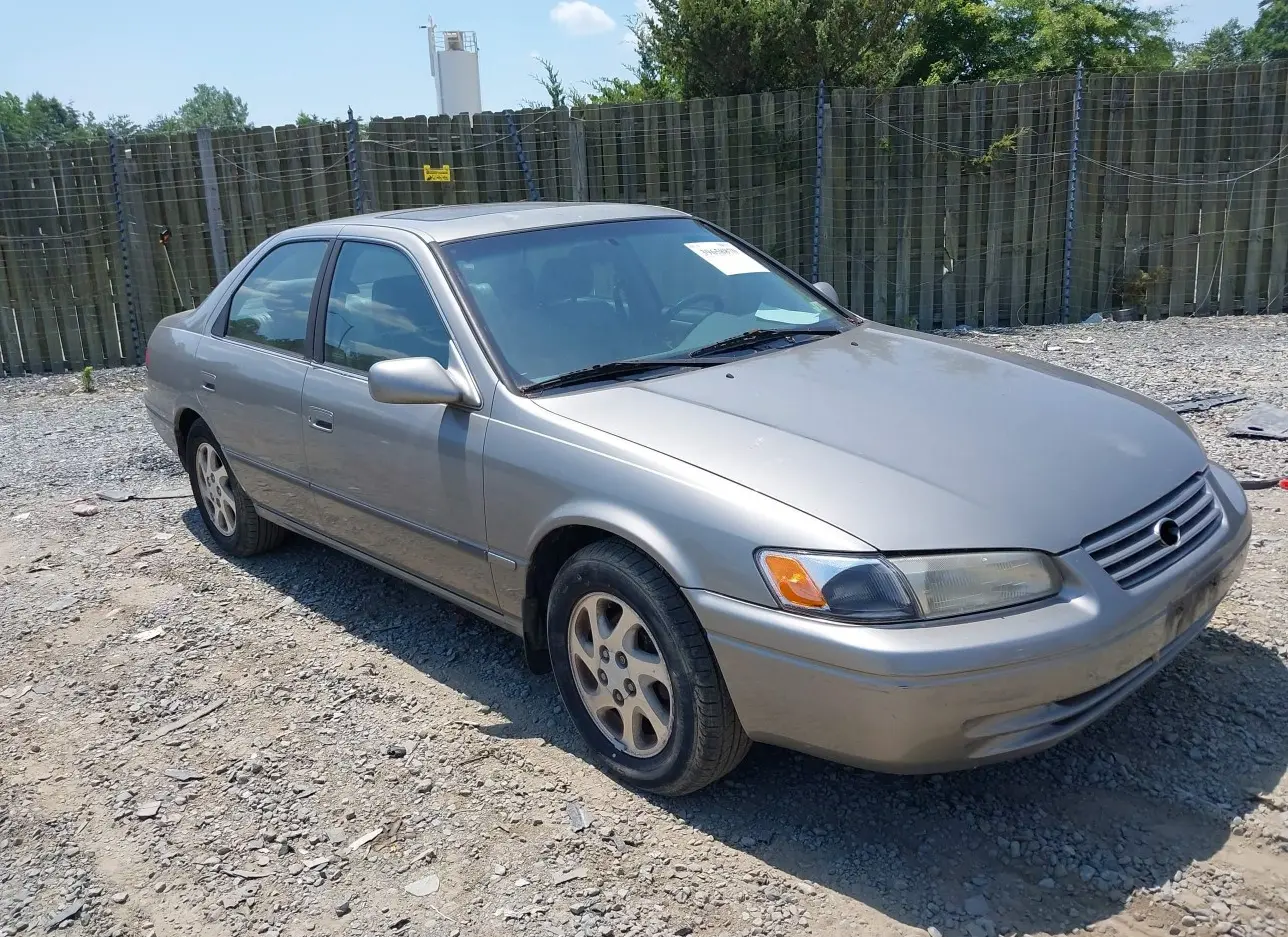 1998 TOYOTA  - Image 1.