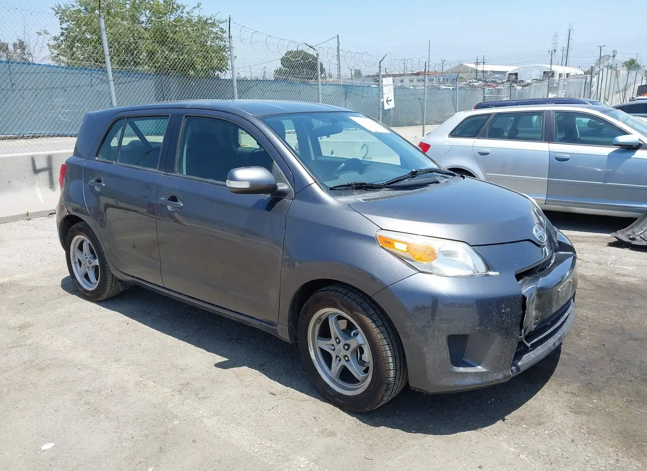 2010 TOYOTA  - Image 1.