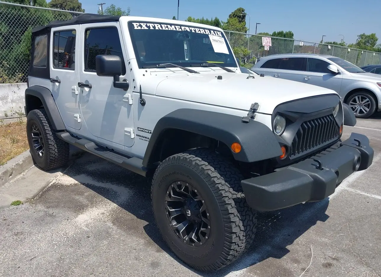 2013 JEEP  - Image 1.