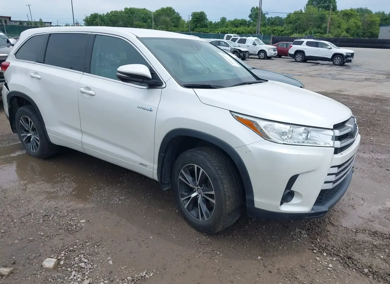 2018 TOYOTA  - Image 1.