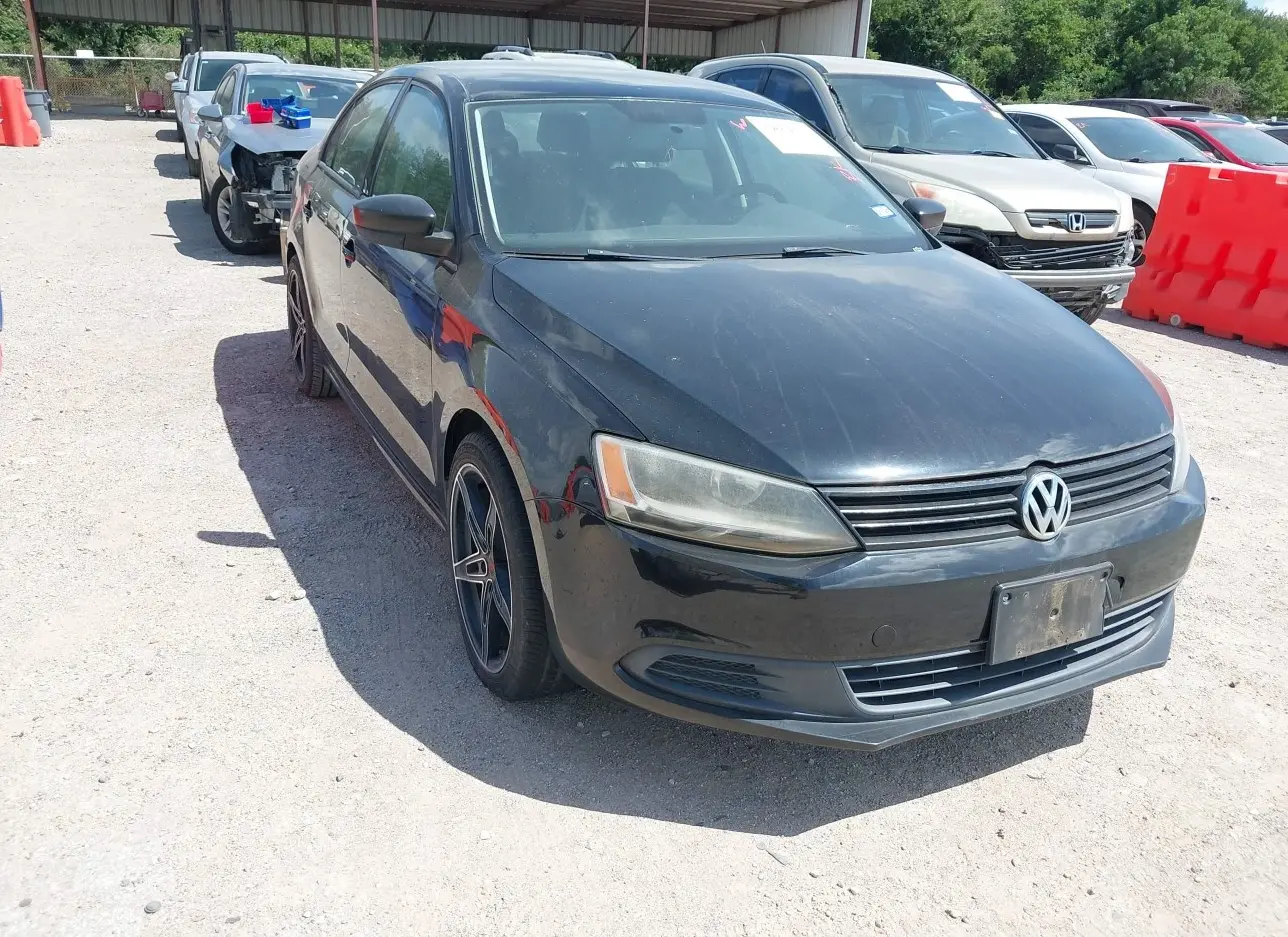 2014 VOLKSWAGEN  - Image 1.