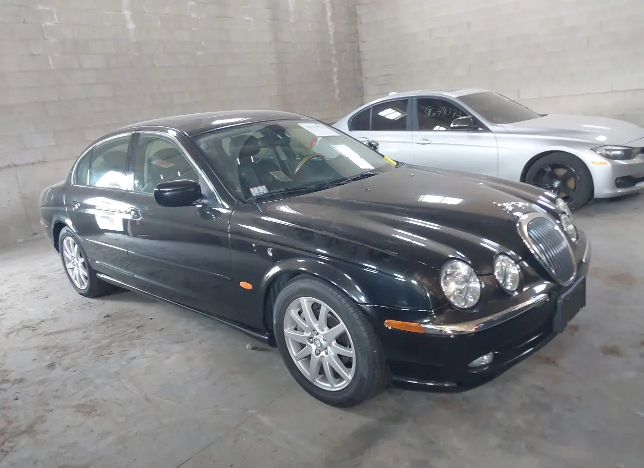 2000 JAGUAR  - Image 1.