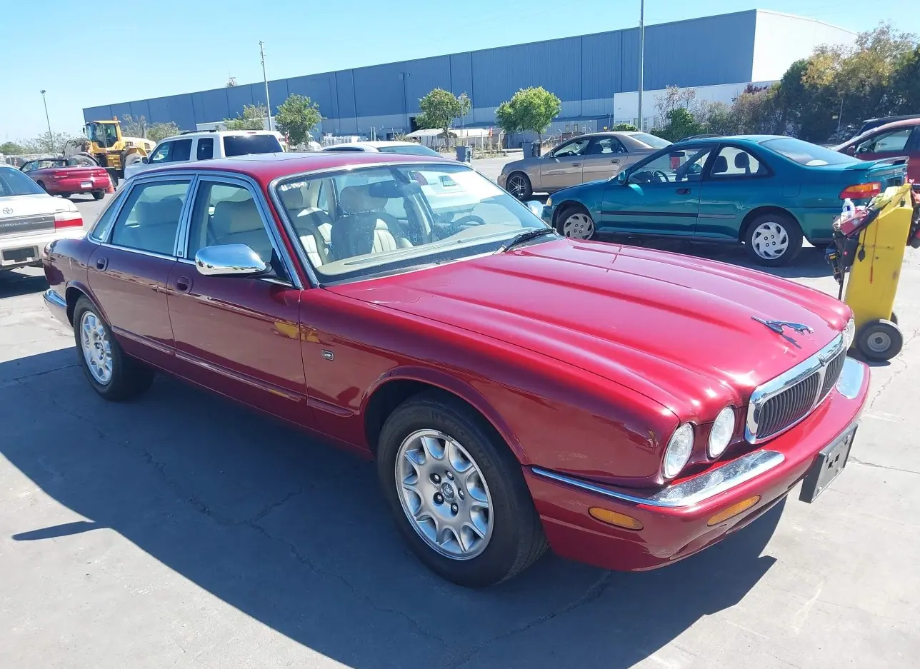 2000 JAGUAR  - Image 1.