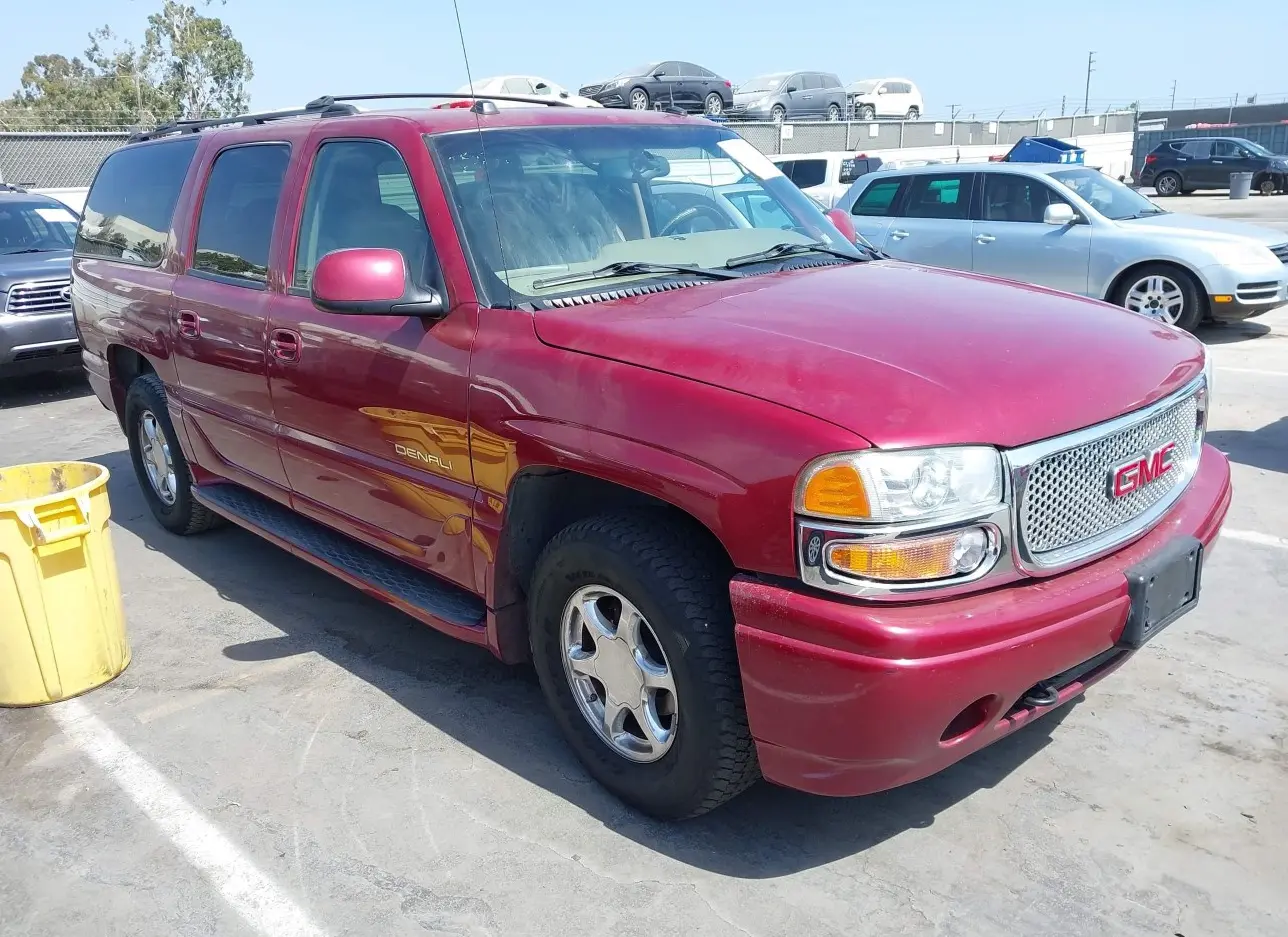 2004 GMC  - Image 1.