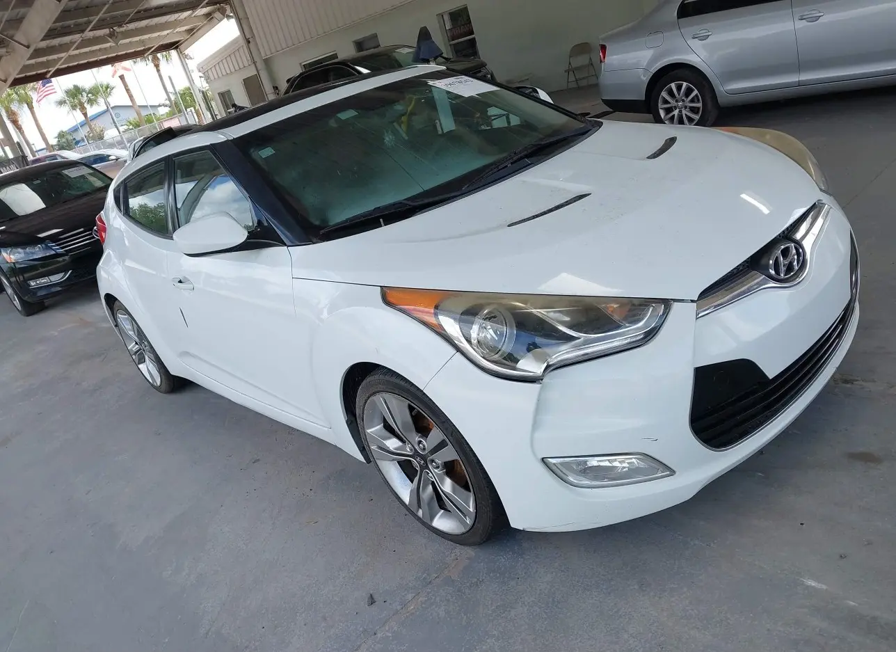 2012 HYUNDAI  - Image 1.