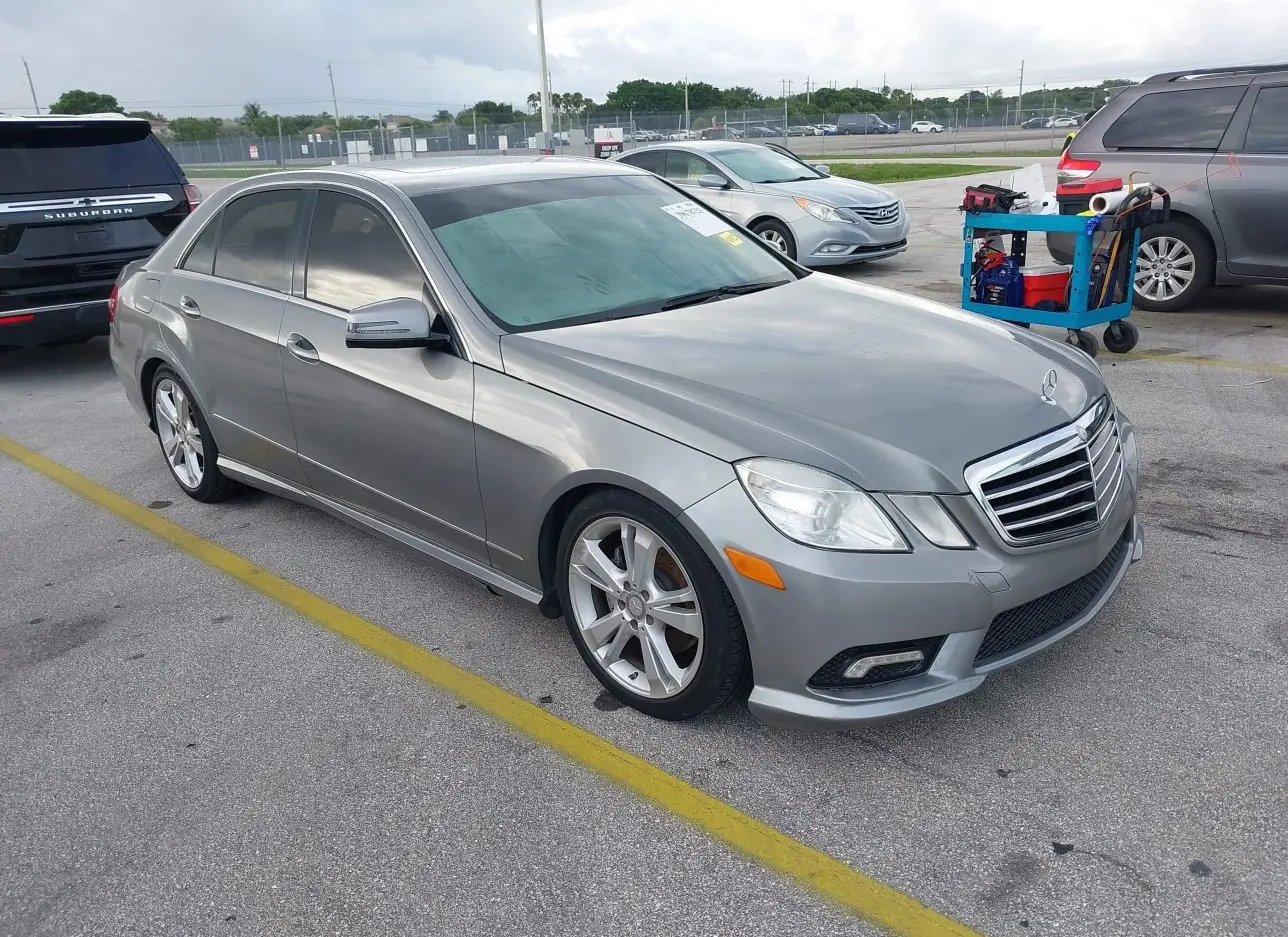 2011 MERCEDES-BENZ  - Image 1.