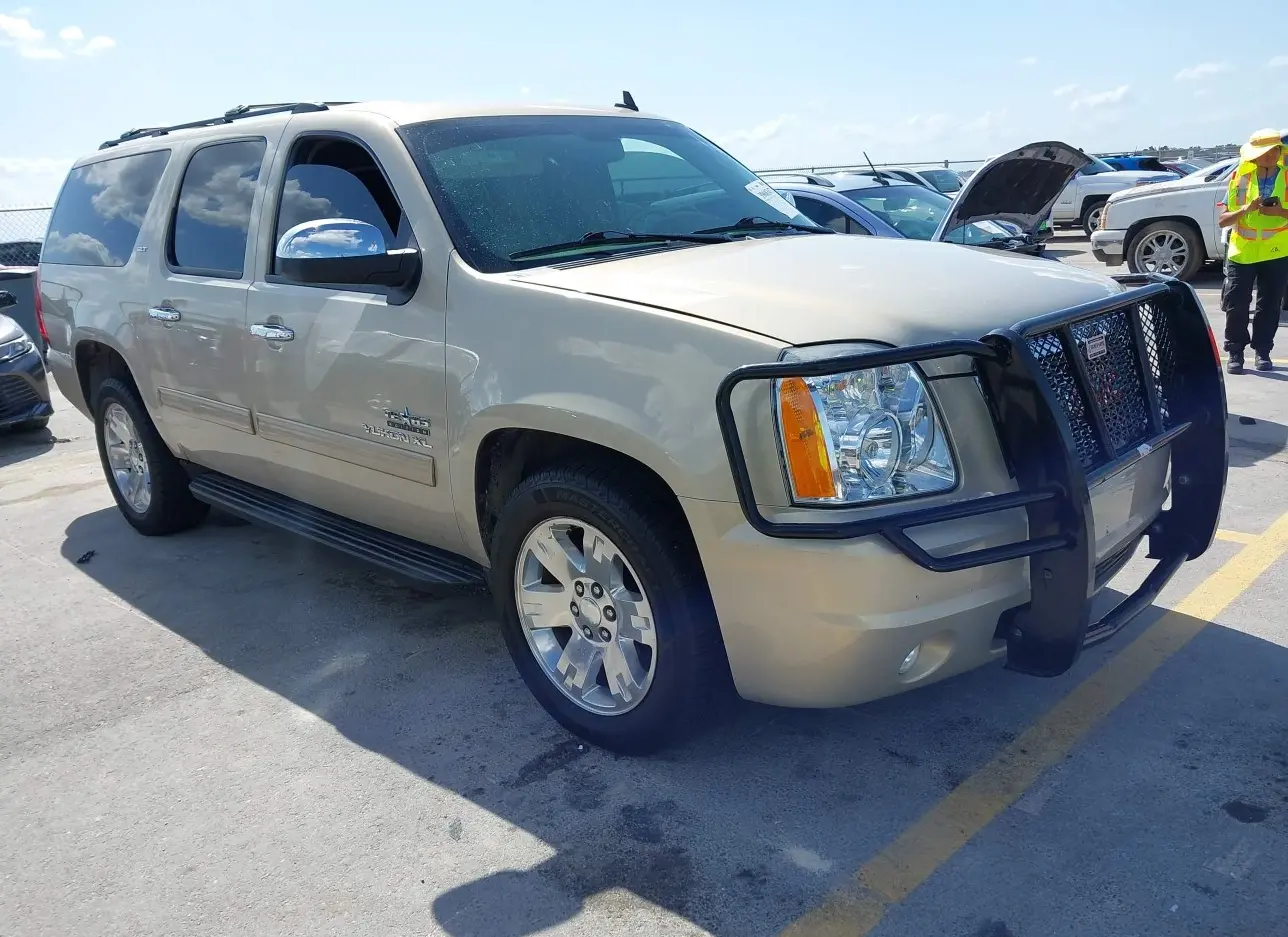 2010 GMC  - Image 1.