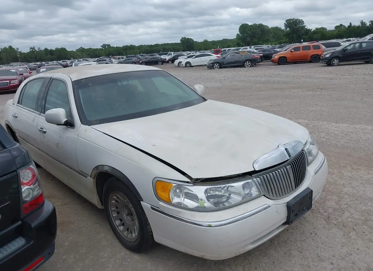 2001 LINCOLN  - Image 1.