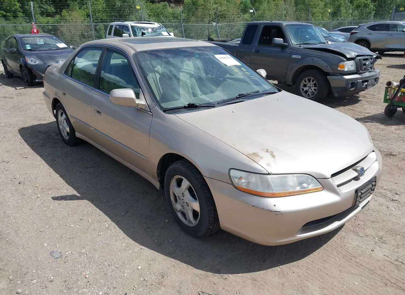 2000 HONDA  - Image 1.