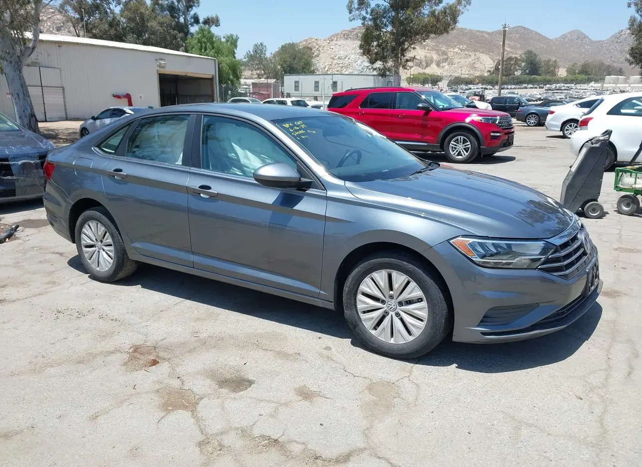 2019 VOLKSWAGEN  - Image 1.